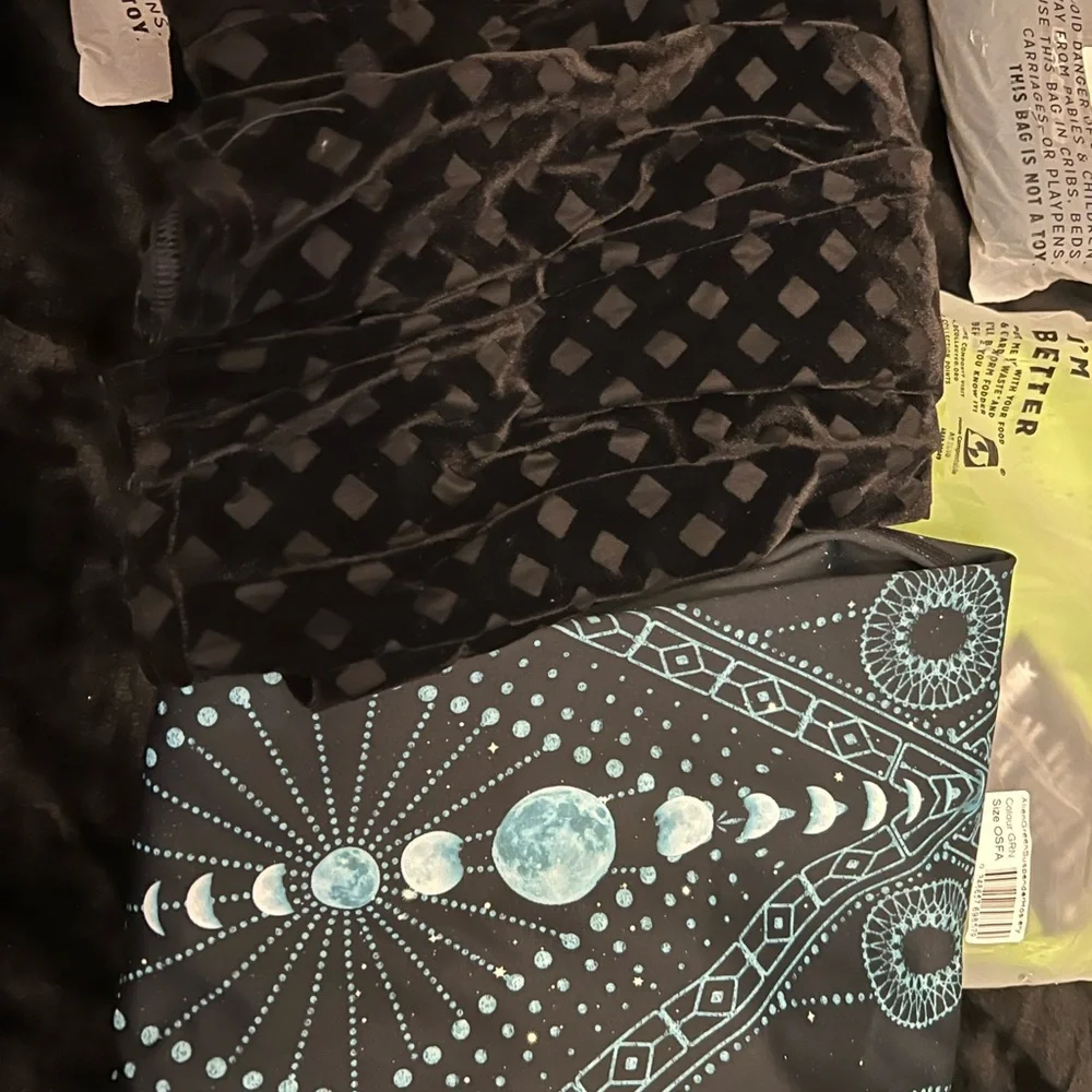 Blackmilk OSFA tights, belt and L leggings bundle - Picture 8 of 8